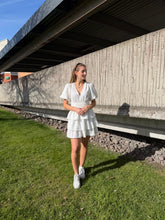 Ladda upp bild till gallerivisning, PCMONIKA Short Dress - Cloud Dancer