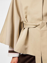 Ladda upp bild till gallerivisning, model_shot-creative