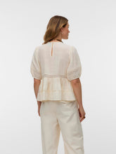 Ladda upp bild till gallerivisning, model_shot-back