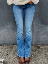 Ladda upp bild till gallerivisning, VMFLASH Jeans - Medium Blue Denim
