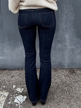 Ladda upp bild till gallerivisning, VMFLASH Jeans - Dark Blue Denim
