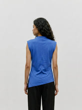Ladda upp bild till gallerivisning, model_shot-back

