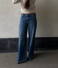 Ladda upp bild till gallerivisning, PCSILKE Jeans - Medium Blue Denim
