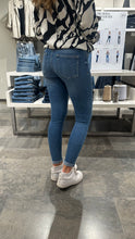 Ladda upp bild till gallerivisning, VMLUX Jeans - Medium Blue Denim

