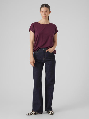 model_shot-front_full