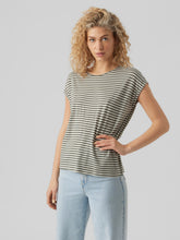 Ladda upp bild till gallerivisning, VMAVA T-Shirt - Laurel Wreath
